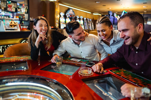 Live dealer at Lightning Baccarat table on superwd58